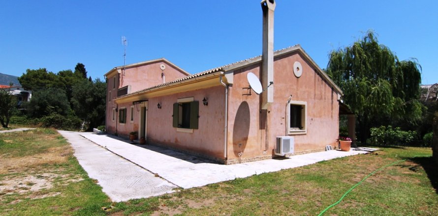 Дом с 4 спальнями в Керкира, Греция №59006