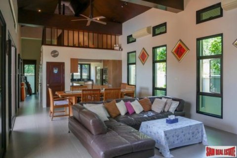 3 bedrooms Villa in Chalong, Thailand No. 98110 12