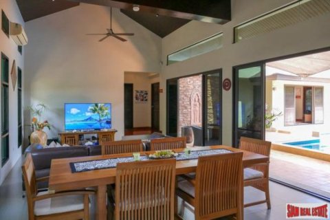3 bedrooms Villa in Chalong, Thailand No. 98110 13