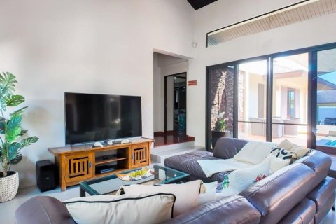 3 bedrooms Villa in Chalong, Thailand No. 98110 7