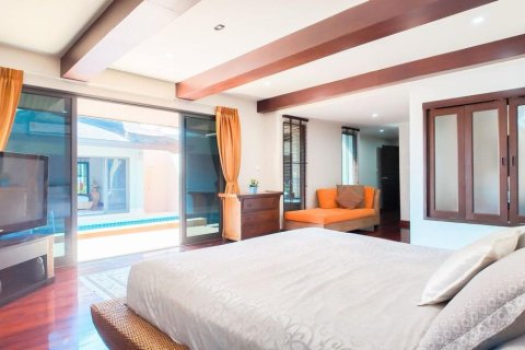 3 bedrooms Villa in Chalong, Thailand No. 98110 25