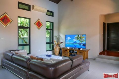 3 bedrooms Villa in Chalong, Thailand No. 98110 11