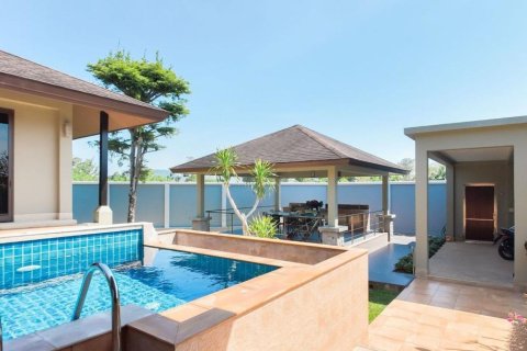 3 bedrooms Villa in Chalong, Thailand No. 98110 3