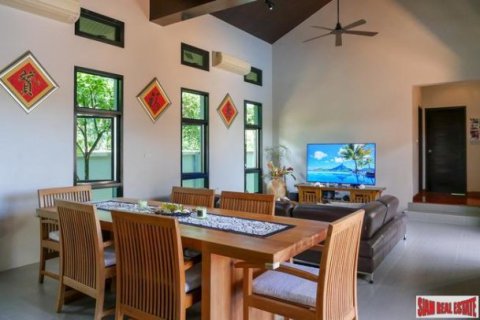 3 bedrooms Villa in Chalong, Thailand No. 98110 10