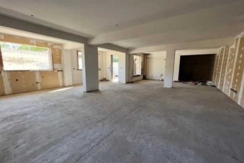 7 bedrooms House in Germasogeia, Cyprus No. 69945 8