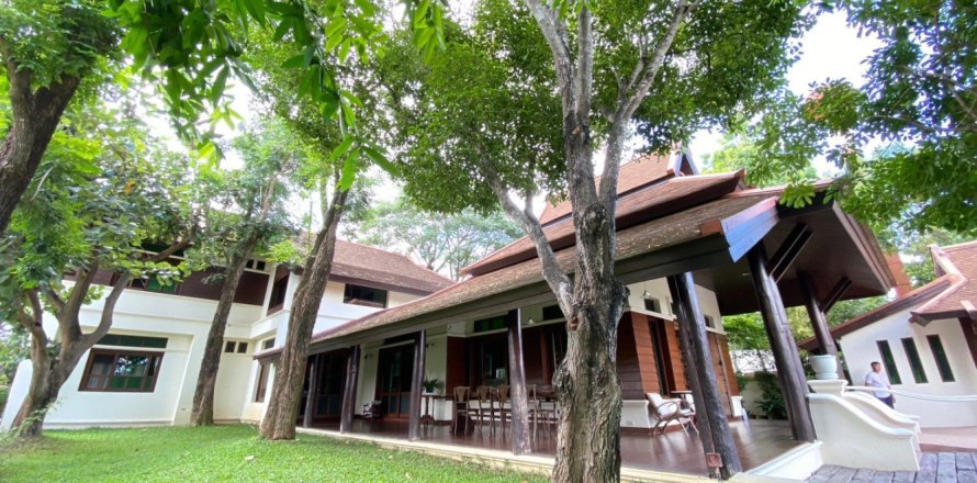 6 bedrooms House in Chiang Mai, Thailand No. 89309