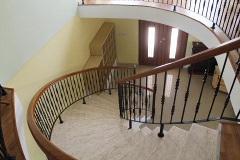 5 bedrooms Villa in Limassol, Cyprus No. 105839 15