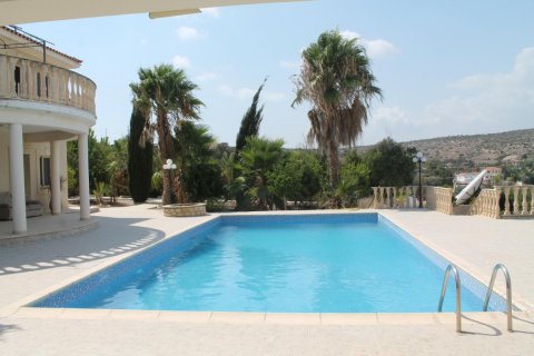 5 bedrooms Villa in Limassol, Cyprus No. 105839 14