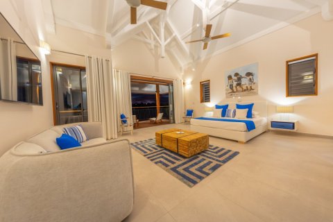 5 bedrooms Villa in Riviere Noire, Mauritius No. 60895 4
