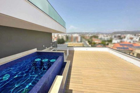 2 bedrooms Penthouse in Germasogeia, Cyprus No. 43536 3