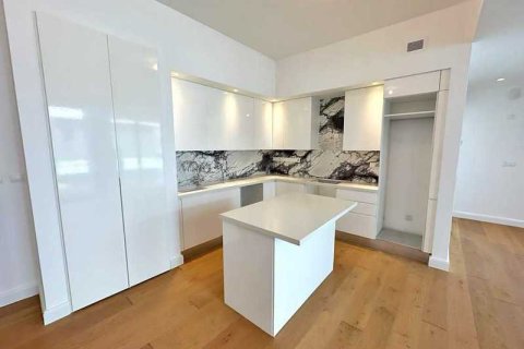 2 bedrooms Penthouse in Germasogeia, Cyprus No. 43536 4