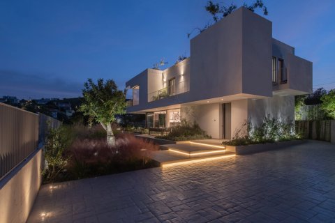 4 bedrooms Villa in Artemida, Greece No. 54640 8