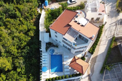 6 bedrooms Commercial property in Herceg Novi, Montenegro No. 104829 3