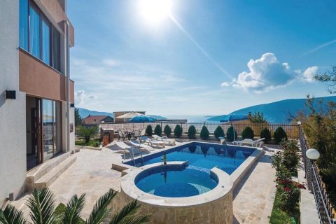 6 bedrooms Commercial property in Herceg Novi, Montenegro No. 104829 1