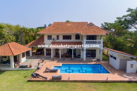 4 bedrooms House in Chiang Mai, Thailand No. 97927 1