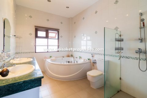 4 bedrooms House in Chiang Mai, Thailand No. 97927 14