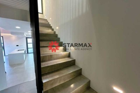 4 chambres House à Agios Athanasios, Cyprus No. 82717 7