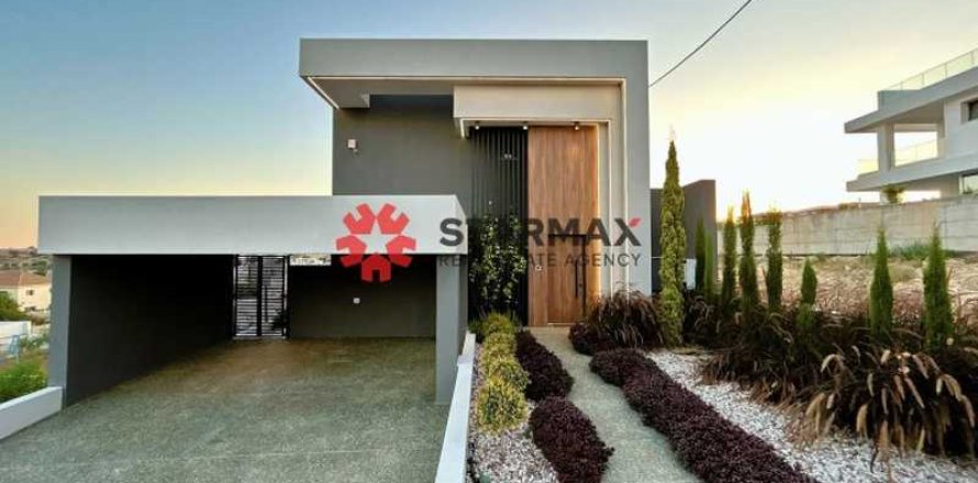 4 chambres House à Agios Athanasios, Cyprus No. 82717