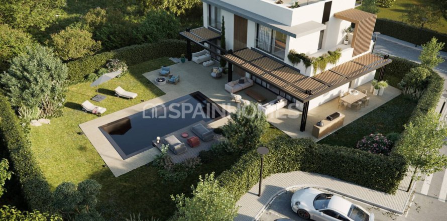 801m² Land en Estepona, Spain No. 89890