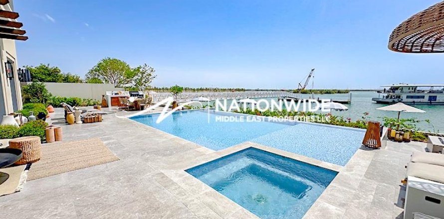 7 bedrooms Villa in Binh Duong, Vietnam No. 87722