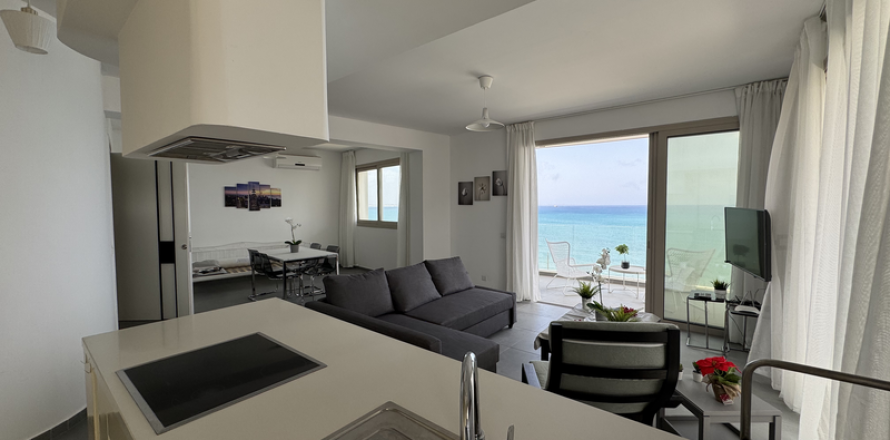 2 bedrooms Apartment in Larnaca, Cyprus No. 63753