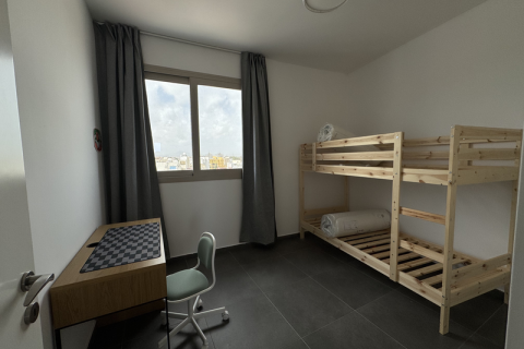 2 bedrooms Apartment in Larnaca, Cyprus No. 63753 10