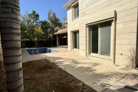 Вилла с 5 спальнями в Пиргос, Кипр №62488 2