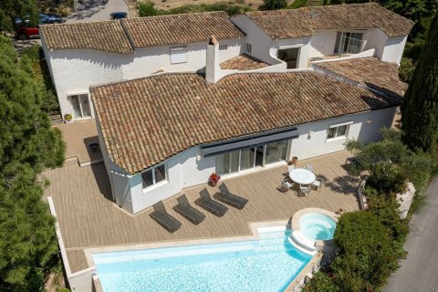7 chambres Villa à Mouans-Sartoux, France No. 75904 3