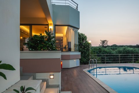 6 bedrooms Villa in Chania, Greece No. 23961 7