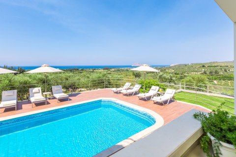 6 bedrooms Villa in Chania, Greece No. 23961 3