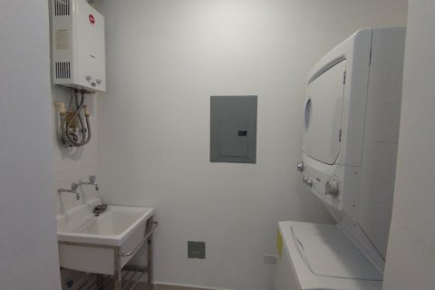 2 bedrooms Apartment in Panama City, Panama No. 110432 7