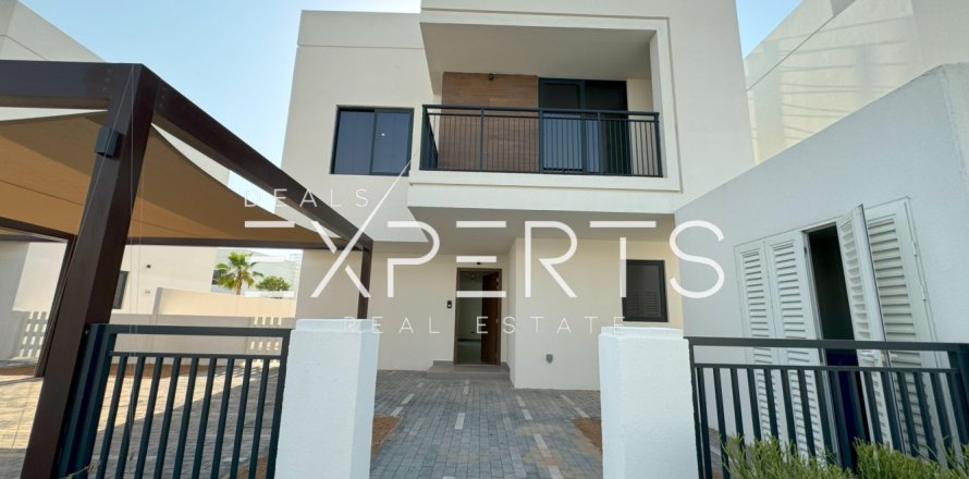 4 bedrooms Villa in Darna, Vietnam No. 87466