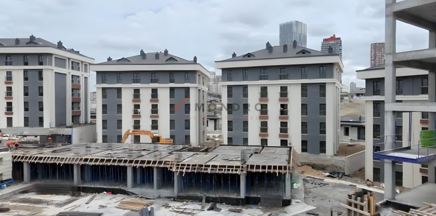 Квартира с 2 спальнями в Башакшехир, Турция №122488