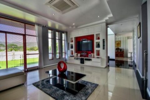 4 bedrooms Villa in Hua Hin, Thailand No. 95870 24