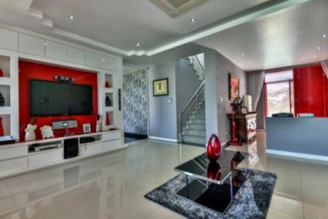 4 bedrooms Villa in Hua Hin, Thailand No. 95870 12