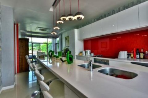 4 bedrooms Villa in Hua Hin, Thailand No. 95870 15