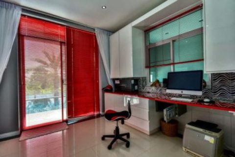 4 bedrooms Villa in Hua Hin, Thailand No. 95870 23