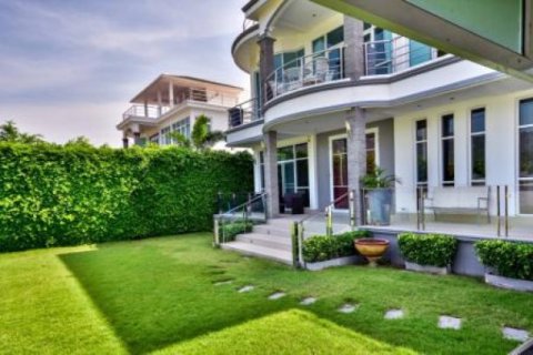 4 bedrooms Villa in Hua Hin, Thailand No. 95870 21