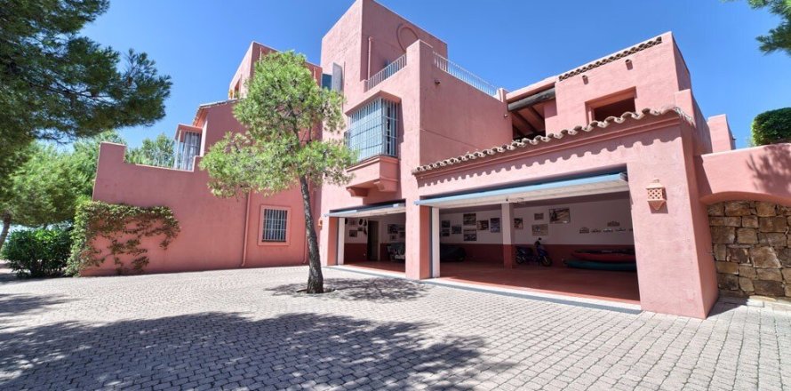 Недвижимость с 5 спальнями в Cat Trinh, Вьетнам №25218