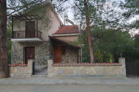 3 bedrooms House in Moniatis, Cyprus No. 84088 2