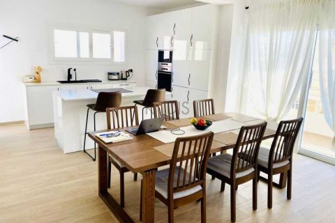 5 bedrooms House in Mesa Geitonia, Cyprus No. 101665 15