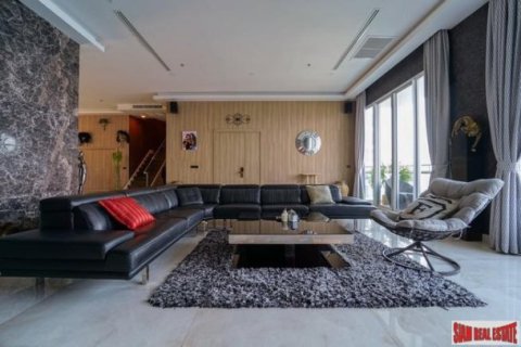 2 bedrooms Duplex in Pattaya, Thailand No. 96976 16