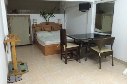 Отель, гостиница с 12 спальнями в Раваи, Таиланд №97310 2