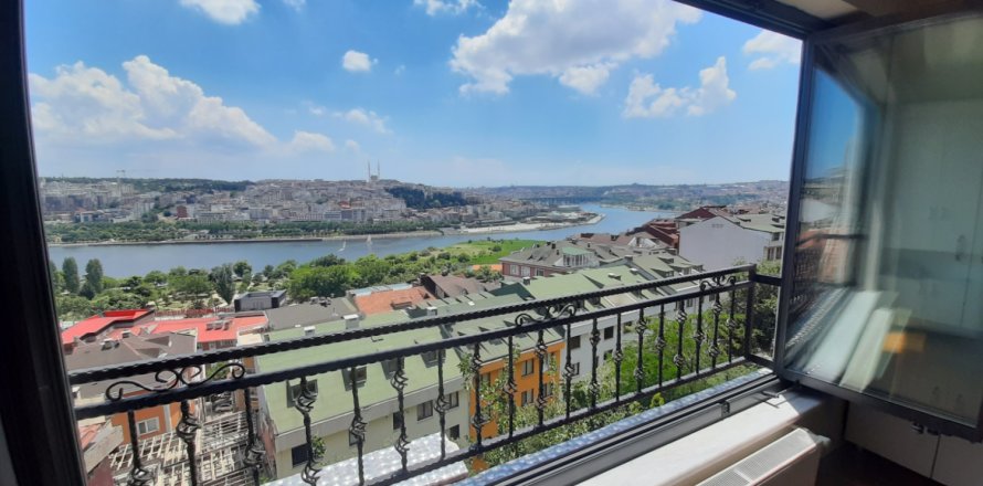 Квартира с 2 спальнями в Эйюп, Турция №21206