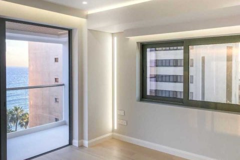 3 bedrooms Apartment in Germasogeia, Cyprus No. 32178 12