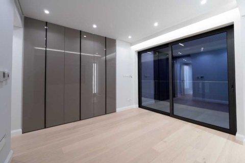 3 bedrooms Apartment in Germasogeia, Cyprus No. 32178 13