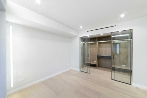 3 bedrooms Apartment in Germasogeia, Cyprus No. 32178 8