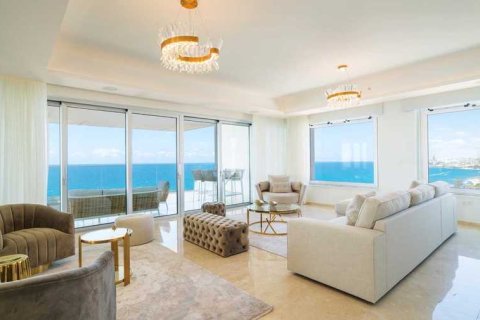 4 bedrooms Penthouse in Parekklisia, Cyprus No. 32981 2