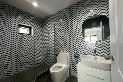 3 bedrooms Villa in Rawai, Thailand No. 97257 20