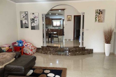 4 dormitorios House en Limassol, Cyprus No. 80715 3